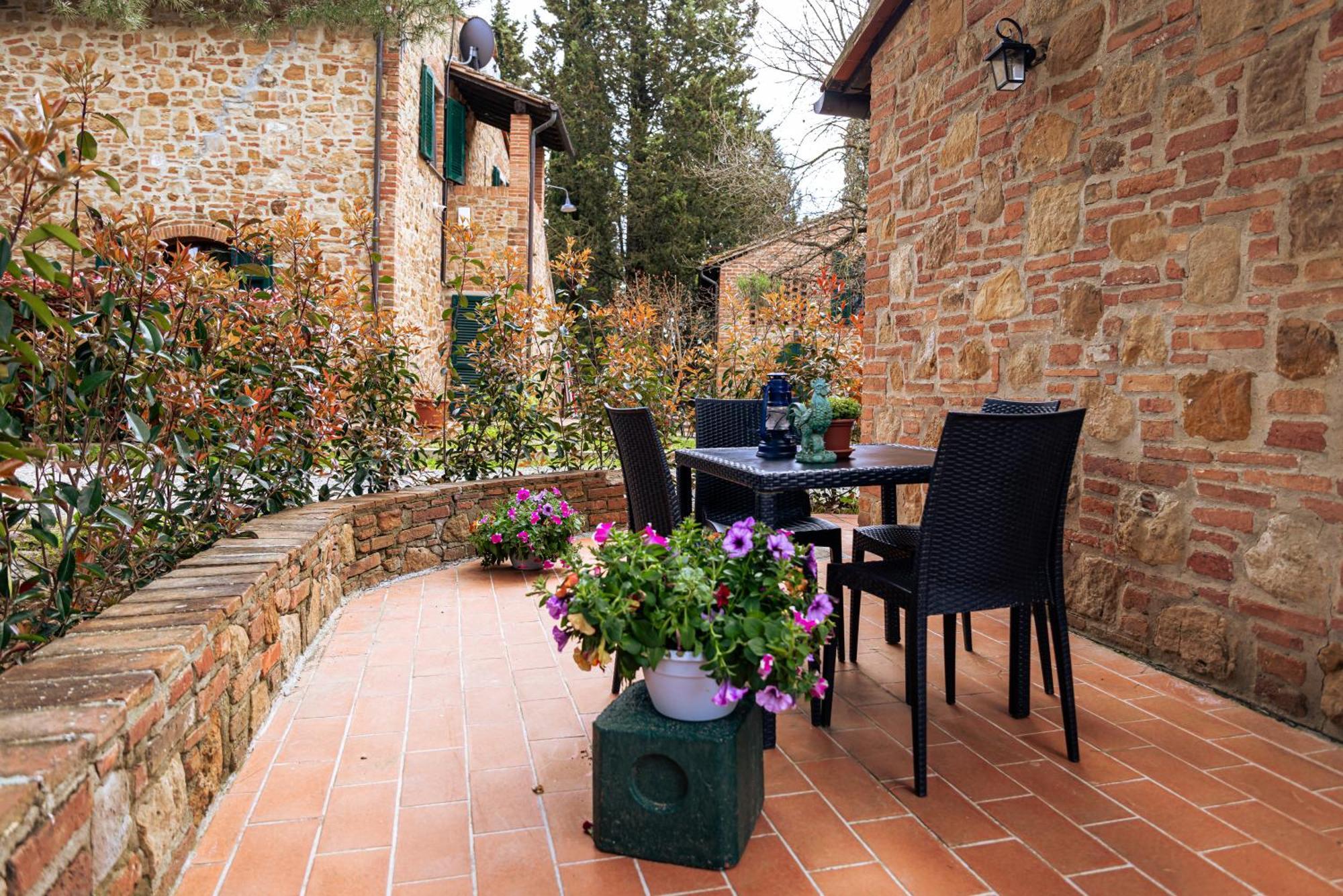 Вилла Borgo Il Poggio Agritourismo Монтайоне Экстерьер фото