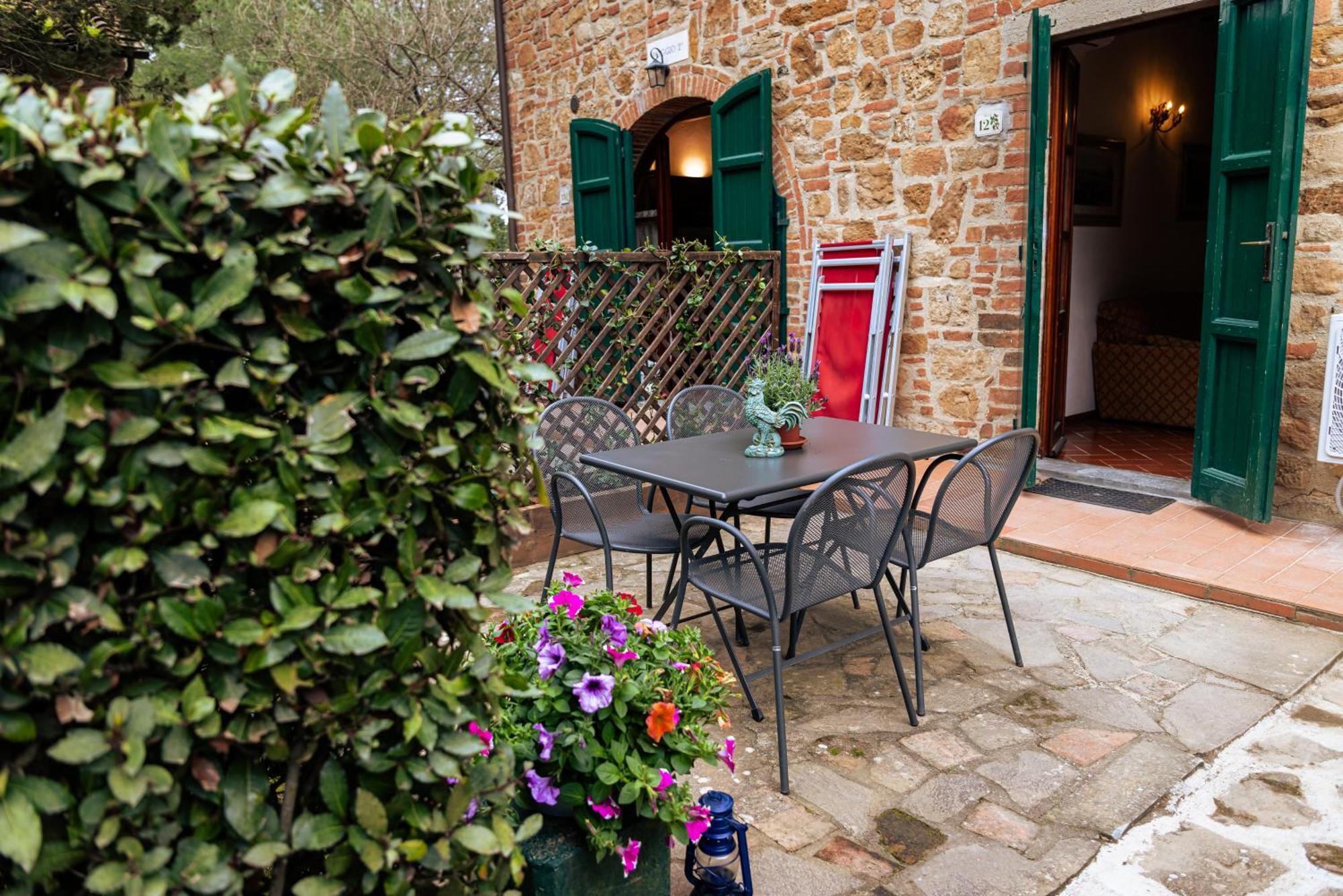 Вилла Borgo Il Poggio Agritourismo Монтайоне Экстерьер фото